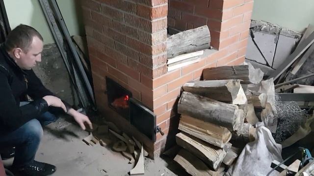 Подовая кирпичная печь в гараже.