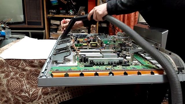 Телевизор плазменый panasonic TH-R42PV8KS после включения выключается