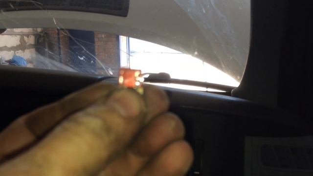 Форд Транзит 2.4d 2008г нет питания на диагностической колодке OBD2 сгорел предохранитель F72