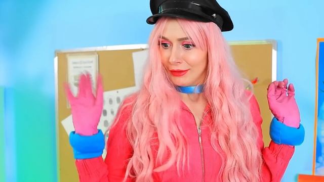 Русалка, Вампир, Уэнсдей Аддамс! Экстремальный челлендж прятки в коробках!