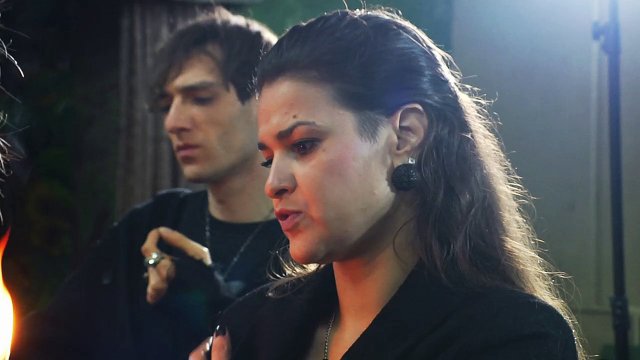 Экстрасенсы ведут расследование: Александр Шепс и Виктория Райдос - Помощь женщине с родовым вирусом