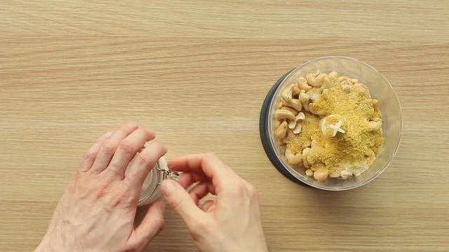"СЫРНЫЙ" СОУС ИЗ КЕШЬЮ  -  CASHEW "CHEESE" SAUCE