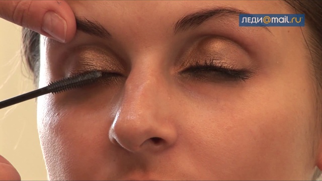 Подводка по нижнему веку 