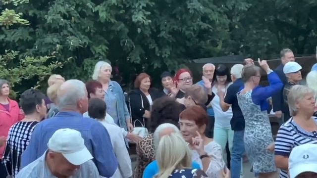 ЖИВИ И РАДУЙСЯ #танцы #танцплощадка