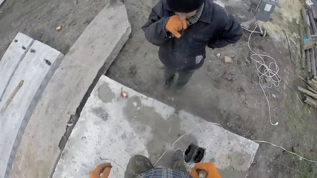 Строительство дома от А до Я. Фундамент. Пробиваем канализацию в плитах. За копейку