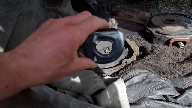 КЛИНЯТ ТОРМОЗА на тракторе МТЗ