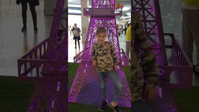 Like_6686527931972285166.mp4