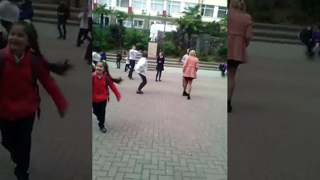 Школьные Танцы