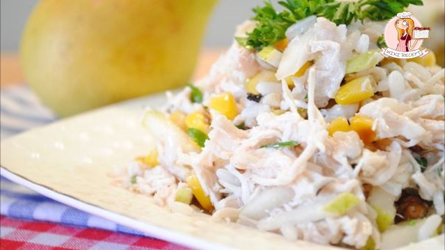 САЛАТ с ГРУШЕЙ и КУРИНОЙ ГРУДКОЙ. Рецепт простого сочного салата