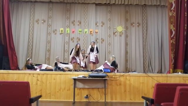 Народный стилизованный танец "PAVA".