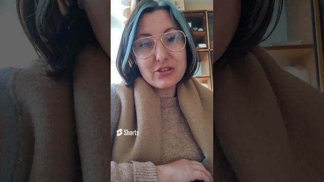 Зелёная челка-это просто челка.mp4