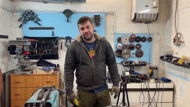 Сделал быстро дорого продал   Шикарная полка в стиле LOFT из профильной трубы своими руками