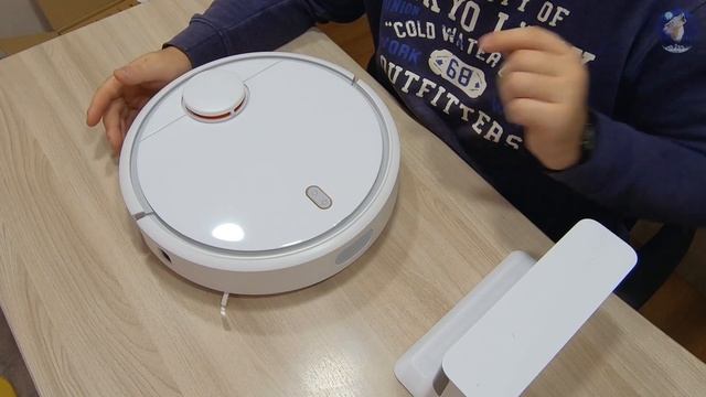 Робот пылесос Xiaomi Mi Robot Vacuum Обзор , Пере прошить на русский язык ,подключаем к Mi Home .