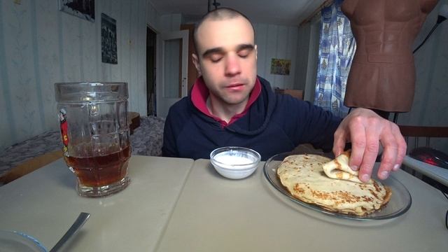 МУКБАНГ БЛИНЫ ДОМАШНИЕ / БЛИНЧИКИ С ТВОРОГОМ / СМЕТАНА / ЙОГУРТ / ОБЖОР / Mukbang ASMR / АСМР
