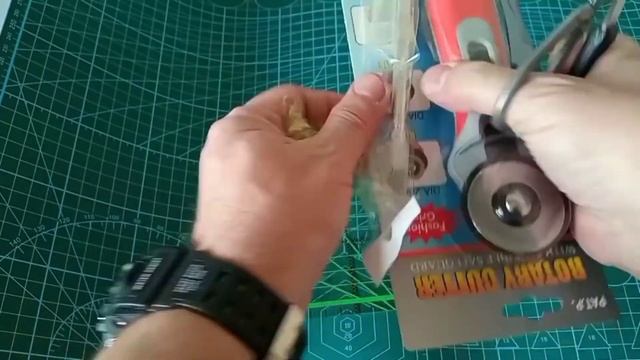 САМОВОССТАНАВЛИВАЮЩИЙСЯ РАЗМЕТОЧНЫЙ КОВРИК ДЛЯ РЕЗКИ