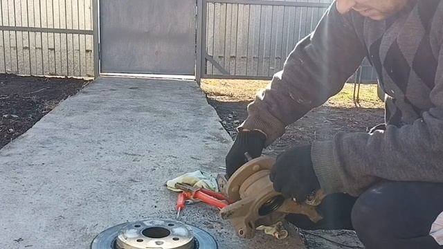 ЗАМЕНА СТУПИЧНОГО ПОДШИПНИКА НА Kia Spektra