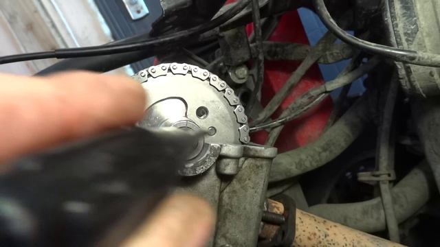 Ремонт двигателя квадроцикла выставляем цепь по меткам  ЦФ 500