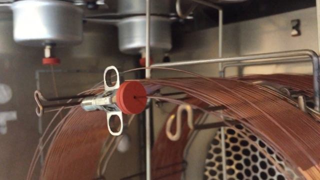Снимаем капиллярную колонку газового хроматографа