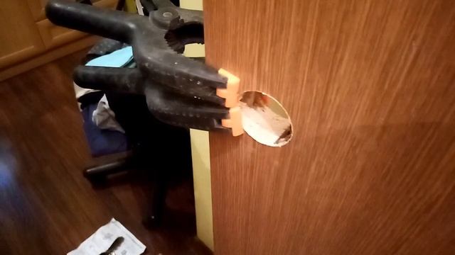 Как врезать ручку-замок в дверь.Врезаем ручку-замок онлайн!