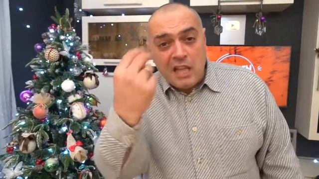 Смешной анекдот от Гарика | Жена не даёт деньги мужу