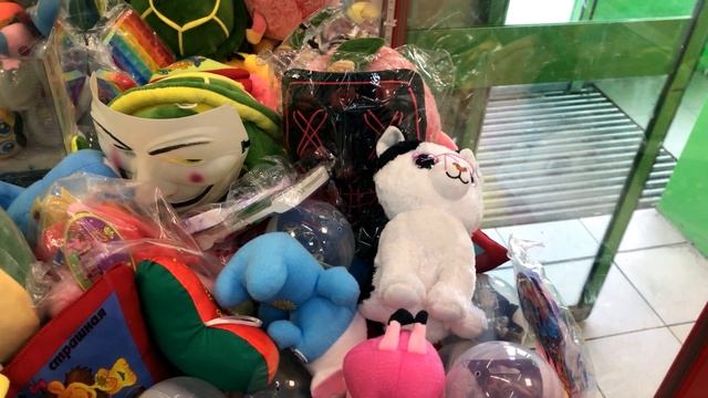 ДОСТАЛИ МНОГО КЛЕВЫХ ИГРУШЕК! Играем в автоматы хватайка! Тигр, символ года!