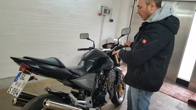 Обзор мотоцикла KAWASAKI Z 1000 кавасаки