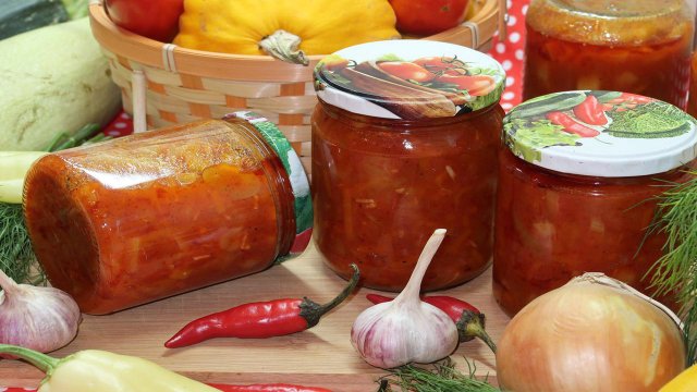 Рецепт лечо из кабачков и перца с томатной пастой