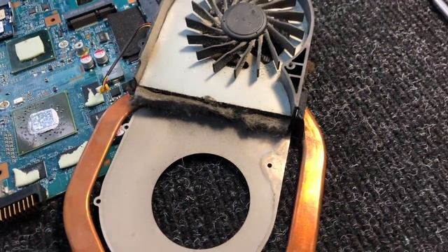 Ноутбук включается, экран черный, изображения нет | Acer 7741G