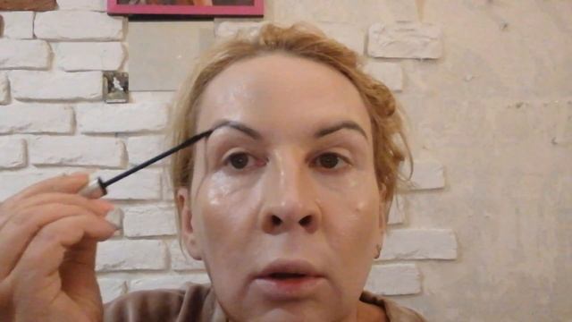 макияж как замазать синяки на лице. загримировать