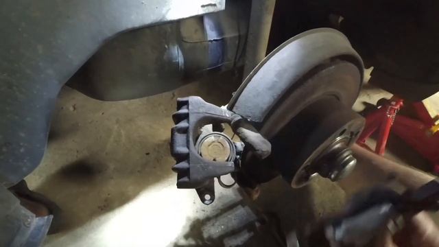 Ауди А4 Б5 (audi a4 b5): секреты замены задних колодок