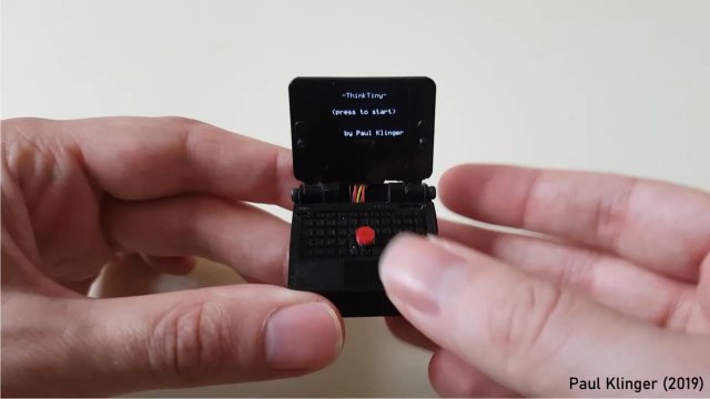 Самый маленький в мире ноутбук