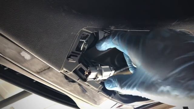 How to replace reverse light bulbs on 2010-2013 Acura ZDX bulbs size 7440