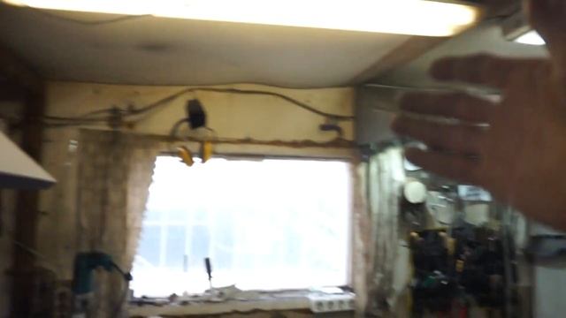 Вытяжка для сварки в гараже.