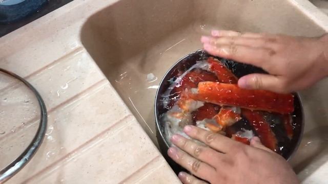 Готовлю покупного краба! Как приготовить замороженного камчатского краба. Что можно делать с крабом