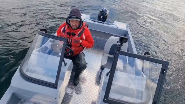 УДИВИЛА. ВОЛЖАНКА 44 Fish. Испытываем на воде, Крены и скорость.