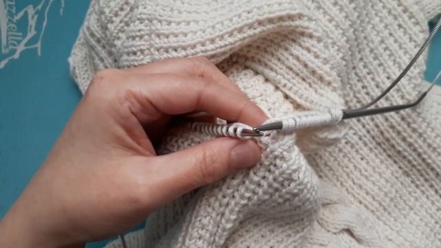 Набор рукава из проймы. Рукав сверху вниз ч1. Расчет количества петель для рукава коса с тенью?⬇️