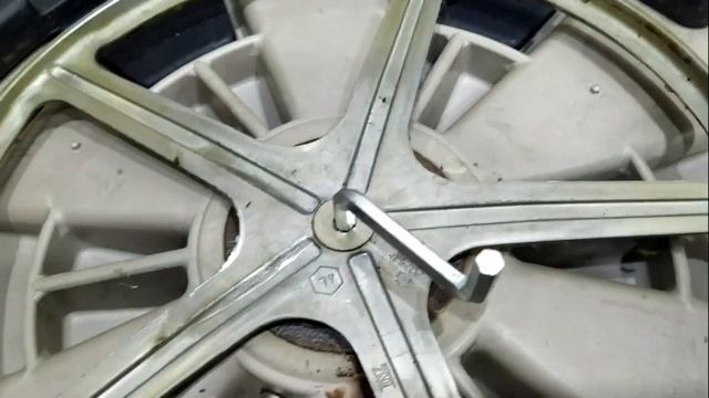 Люфт барабана в стиральной машине ZANUSSI спустя более 20 лет