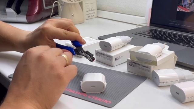 Какой зарядный блок для iPhone купить? Оригинал или копию? Какой выбрать? re.Cover