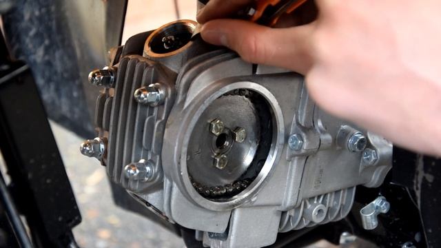 Настройка зазоров клапанов на квадроцикле Motax