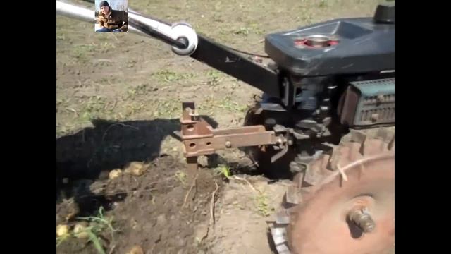Как копать картошку мотокультиватором мини мотоблоком без лопаты