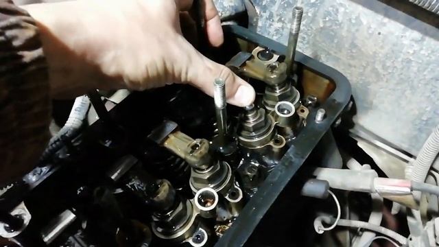 Стук гидрокомпенсатора на ниве шевроле. Лечение - замена.