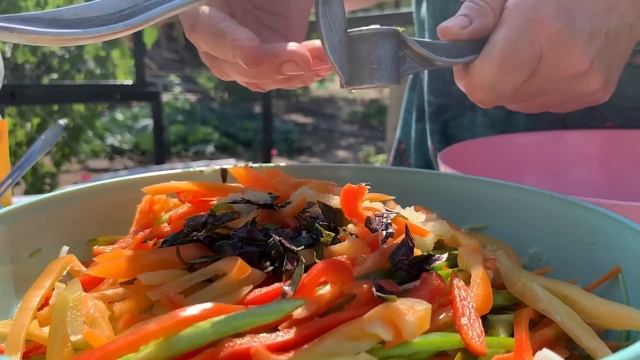 КАБАЧКИ по КОРЕЙСКИ на ЗИМУ! ВКУСНЕЙШИЙ САЛАТ-ЗАКУСКА Простой рецепт закатки на зиму.