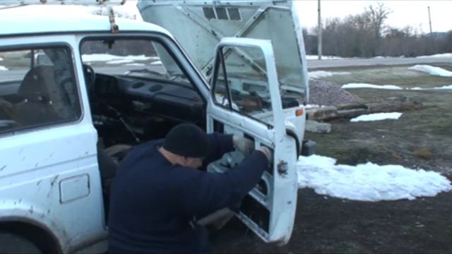 установка стеклоподъёмников в ниву