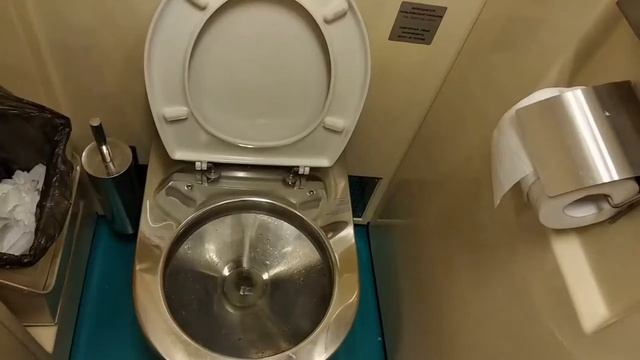 Как курить в поезде