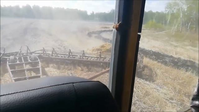 Опахивание  земель! дт 75 и дт 75 на колёсах!!