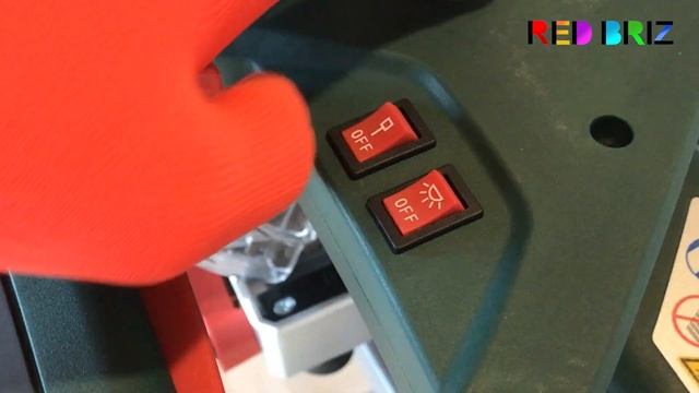 Торцовочная Пила METABO KGSV 216 M с Протяжкой Дерево+Металл