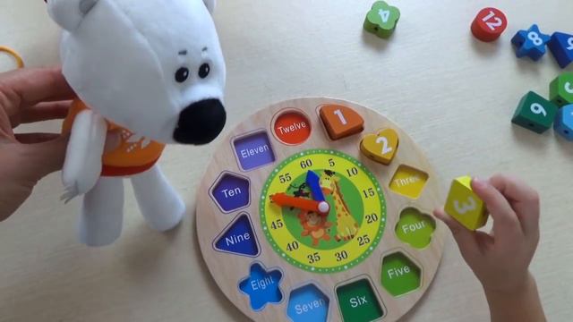 Часики с фигурами изучаем цифры и геометрические фигуры