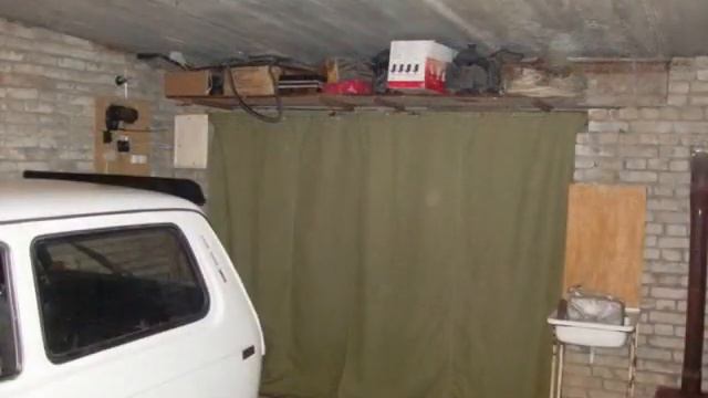 Как обустроить гараж?