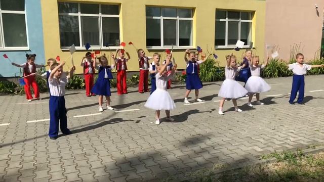 Флешмоб «Я, ты, он, она - вместе целая страна!»??