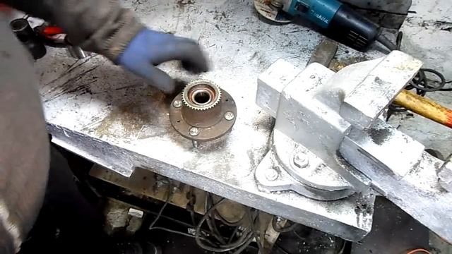 Замена заднего ступичного подшипника Chevrolet Aveo .